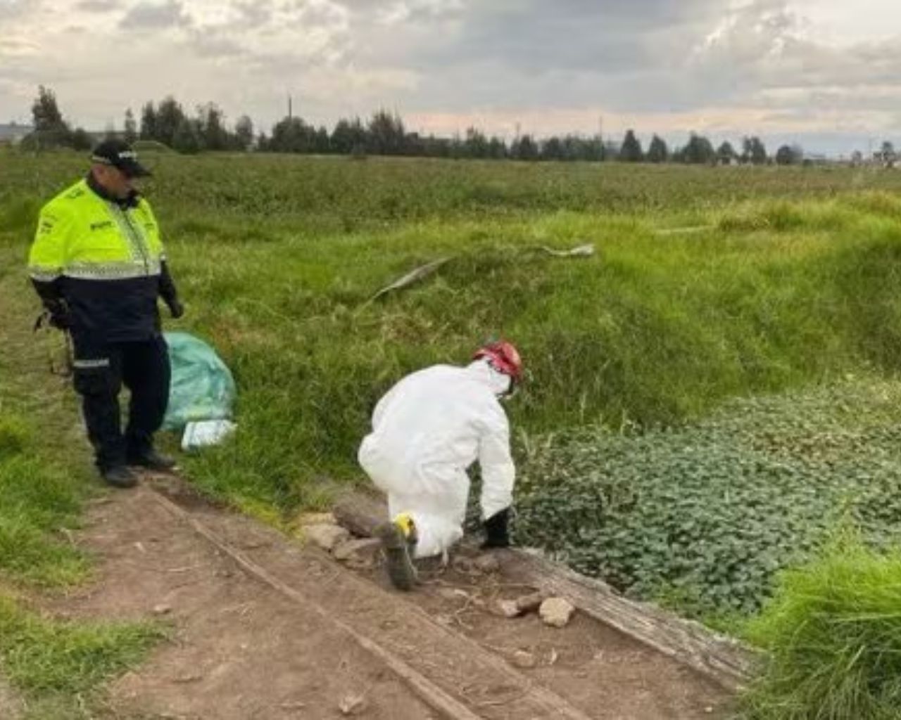 Bomberos en Mosquera tras masacre
