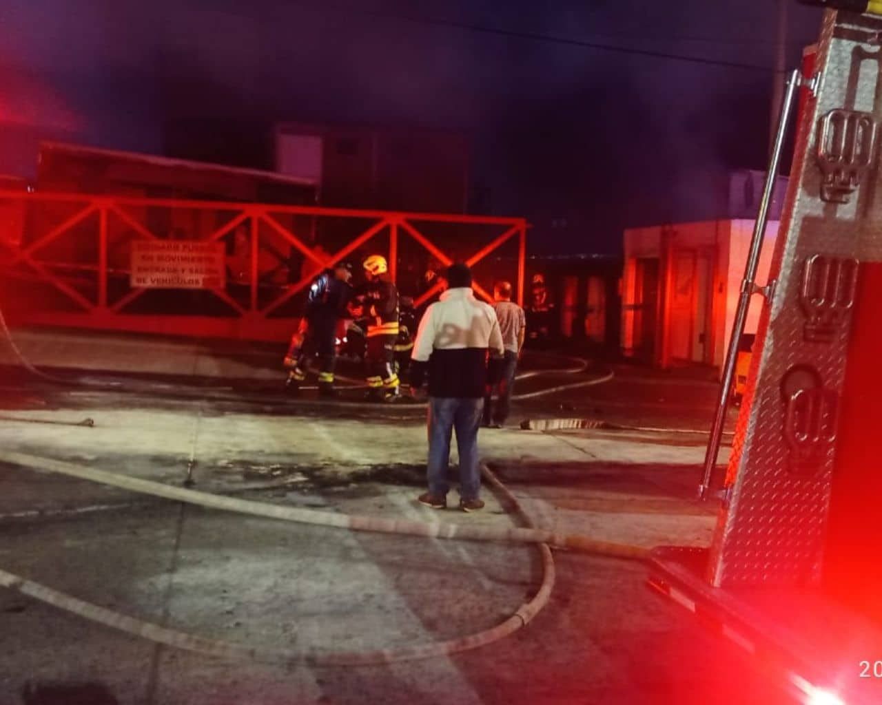 Bodega de Coca-Cola con explosiones