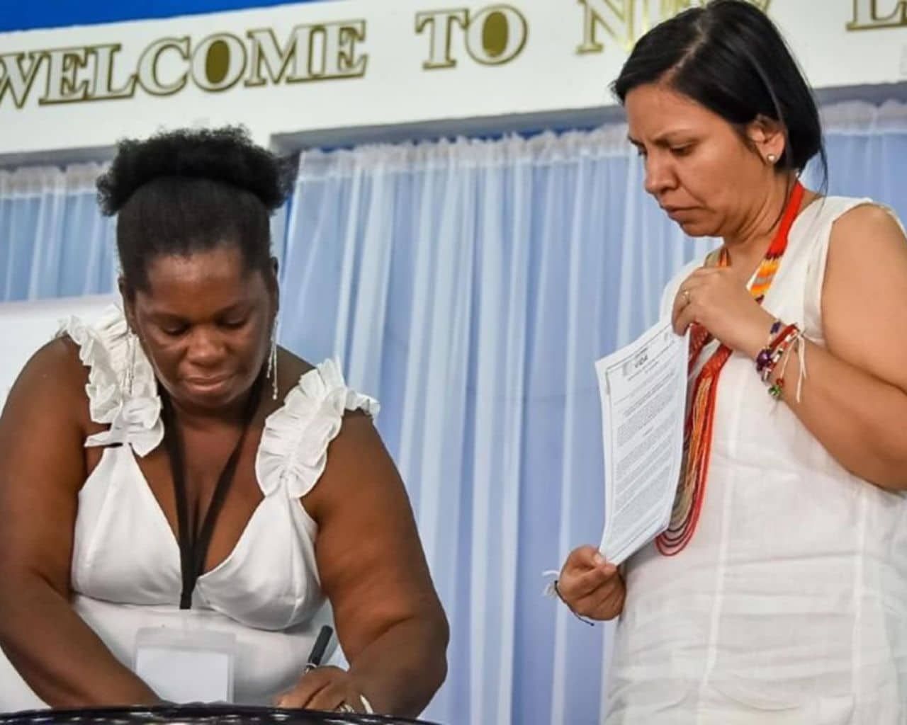 Patricia Tobón y Rossana Teresa, políticas
