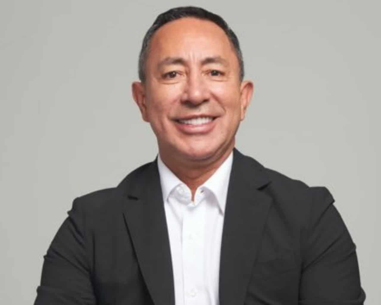 Ricardo Roa, funcionario