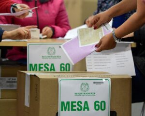 Elecciones Mesa Votacion Imagen de referencia