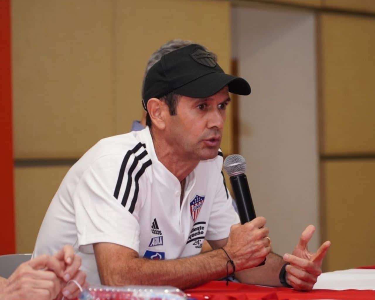 Arturo Reyes, entrenador