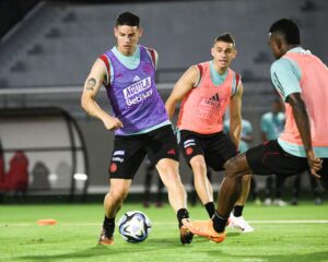 James Rodríguez y Rafael Santos Borré, futbolistas