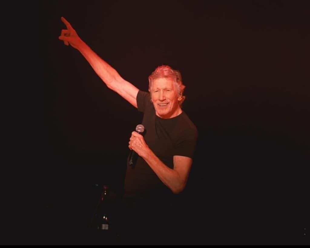 Roger Waters, cantante